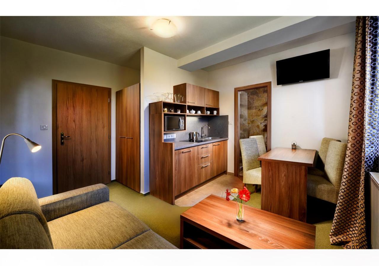 Apartmanovy Dom Tatratravel Smokovec วิสโซเค ดาตรี ภายนอก รูปภาพ